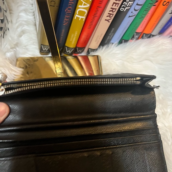 Louis Vuitton Black Wallet - Picture 8 of 11